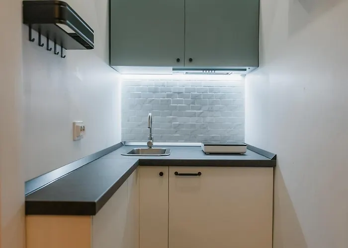 Black Habit ブカレスト