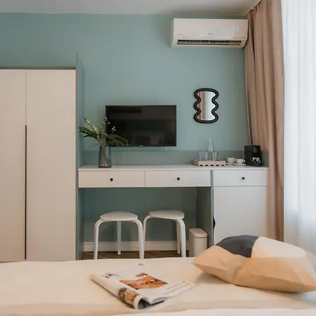 Black Habit Bed & Breakfast Bucharest