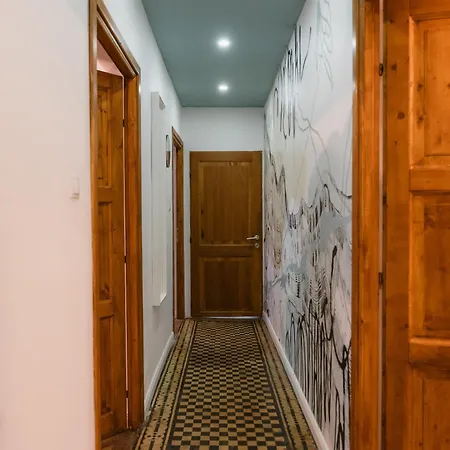 Black Habit Bed & Breakfast Bukarest