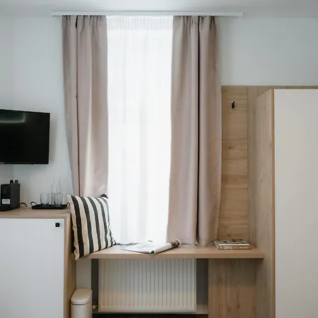 Bed & Breakfast Black Habit