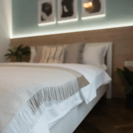 Bed & Breakfast Black Habit