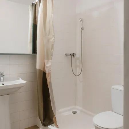 Bed & Breakfast Black Habit Bukarest