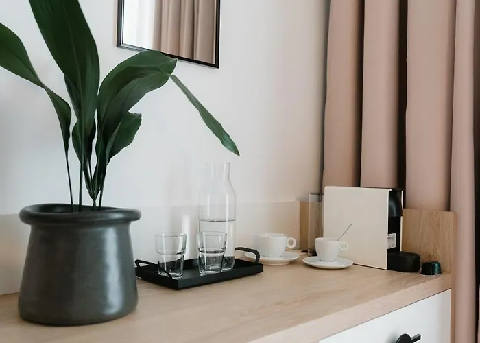 Black Habit Bukurešť