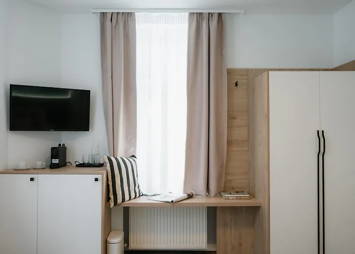 Bed & Breakfast Black Habit *