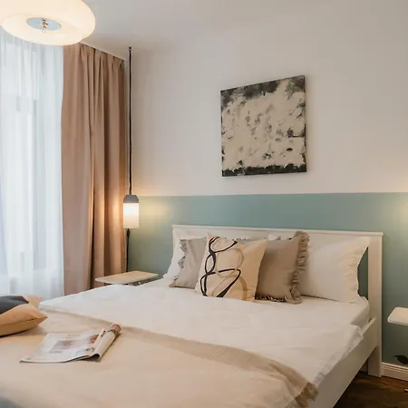 Black Habit Bed and Breakfast *