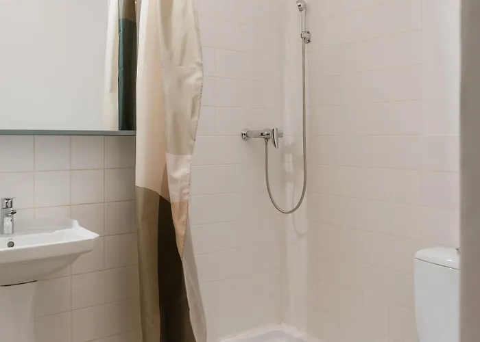 Bed & Breakfast Black Habit Bucarest